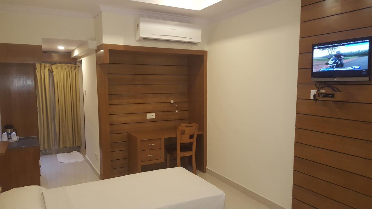 Sree Gokulam Residency Thrissur Exterior foto